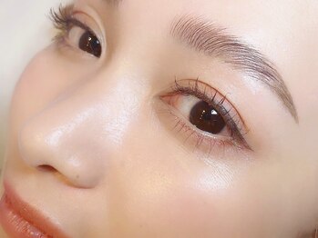 フィオブロウ 豊中(fiio brow)の写真/【超話題!最新技術ハリウッドブロウリフト】垢抜けトレンド眉に!自分に似合う眉がわからない眉迷子の方必見