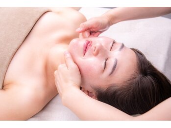 小顔フェイスラボ 伊勢店(小顔FaceLabo.)の写真/TV放送された人気店【小顔&整体コルギ+オプション80分】喜びの声多数！悩み改善No.1★変える本気の3ヶ月！