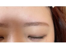 ダフネ(DAFNE)/柔らかカラーリング眉