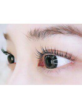 ナチュラル上品な目元にしたい