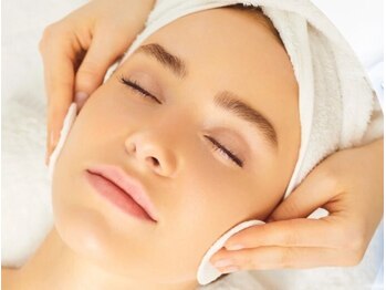 サロン ルミナス(salon Luminous)の写真/オーナーが選び抜いた究極のエステ！高品質のハーブピーリングメーカーを取り扱い店
