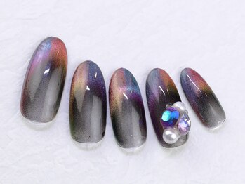 イリス(IRIS)/定額制ネイルで華やかに♪ E