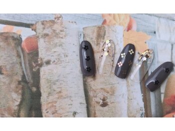 ネイルサロン&スクール ジーナ(GINA)/ブラック×お花♪