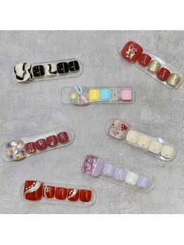 フットネイルサンプル多数あり
