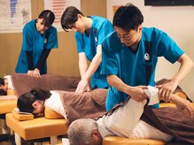 こころ整骨院 紙屋町シャレオ院の雰囲気（頭から腰、足までお客様一人ひとりのお悩みに寄り添います！）