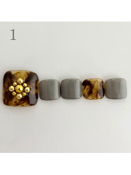 フット　￥４.９００