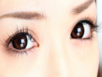 マジー リブロン(Magie le lis branc)/ナチュラルなまま目力UP！