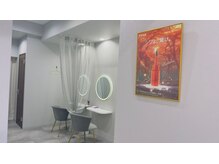 ポーラ 川口本町店(POLA)の雰囲気（メイクコーナーではPOLAのメイク品をお試しください）