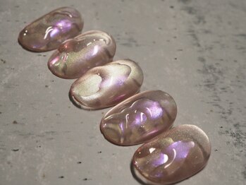 ビューティトリップ(Beauty TRIP)/マグ＆パウダーの艶ネイル