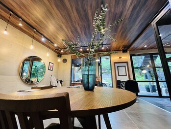 エテルノ(eterno)/美容室バンブーもあります