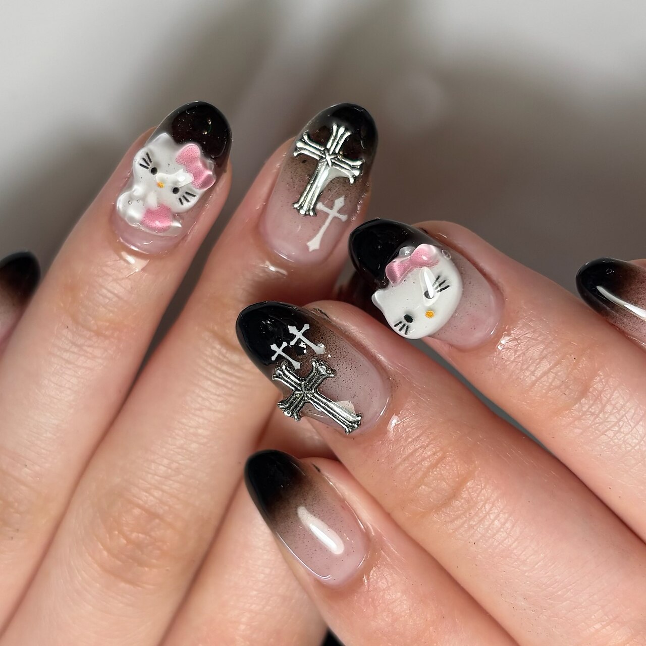 2025年-2026年冬トレンド】エアブラシのネイルデザイン集｜人気順｜10