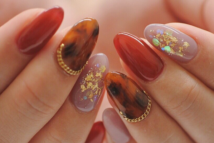 2026年冬トレンド】べっ甲 ボルドーのネイルデザイン集｜人気順