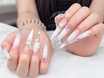 ネイルズ イロハ 大塚店(NAILS 168)の写真/短い爪も美フォルムで理想の長さに。チップ長さ出しでコンプレックス解消◎お気軽に相談ください☆