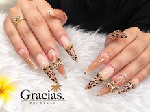 グラシアスドット(GRACIAS.)/長さ出しヒョウ柄ギャルネイル