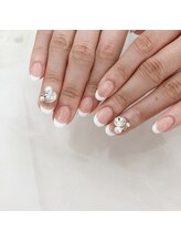 リラクセル(RelaxEl)/王道フレンチ×ビジューパーツ