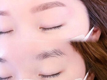 まつげエクステサロンフレル銀座の写真/骨格×似合わせ提案で“垢抜け眉”へ。印象を変えるなら、まず眉から。やりすぎ感のないナチュラル仕上げ◎
