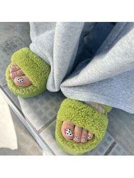 ネイルズシャトン/ドットがいっぱいフットジェル