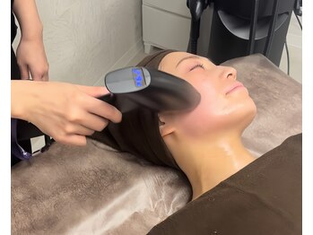 ラエッセ(La Esse)の写真/ほうれい線やたるみ改善、頬にハリや弾力が欲しい方★98%が実感のサーモシェイプOpusで引き締まったお顔へ