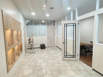 エレファンテブランコ(Elefante Blanco)/【店内】