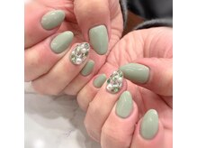 ハーティーネイル 自由が丘南口店(heartynail)/くすみグリーン×ストーン