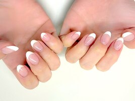 白フレンチネイル