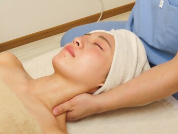 こつこつ接骨院 東麻布 赤羽橋/電気でフェイシャル☆眼精疲労☆