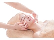 イービーシーシー藤沢(e.b.c.c.)/5)ヒアルロン酸トリートメント 