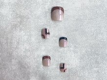 ファルファラ(farfara)/大人フットネイル