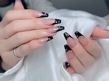 ロージー(Rosie)/紫赤っぽいフレンチデザイン