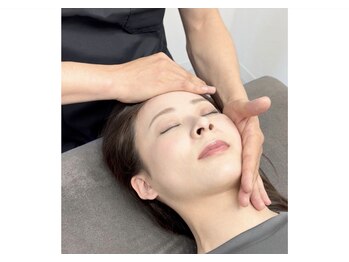 アライメント 自由が丘(Alignment)の写真/国家資格保有のスゴ腕のスタッフ揃い◎骨から変えるから戻りにくい[頭蓋骨小顔矯正]で見違えるほど小顔に!!