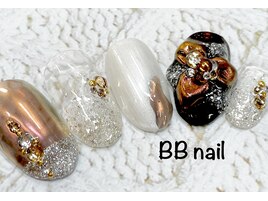 大きなフラワーネイル