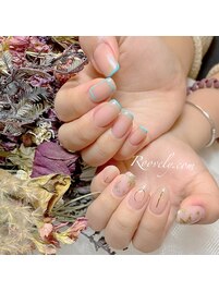 シンプルちぐはぐネイル