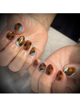 2025秋ネイル【べっ甲ネイル】