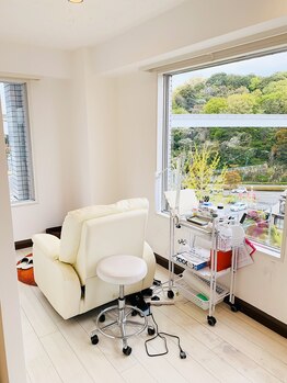 まつげエクステ専門サロン ブルームラッシュ(bloom lash)/窓も大きく気持ち良いです☆