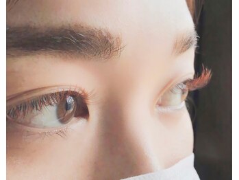 ユニ 三鷹(Uni)/フラット/ブラウンカラー[三鷹]