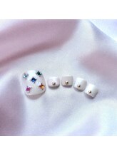 フルール/ストーンドットフットネイル