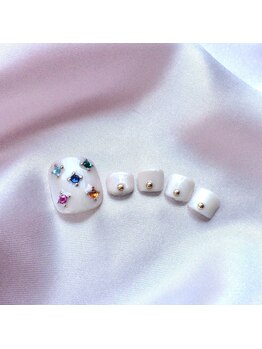 フルール/ストーンドットフットネイル