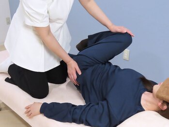 結(Yui)の写真/繰り返す腰痛、諦めていませんか？海外でも注目されている「シナプス整体」が神経から腰のつらさを整えます