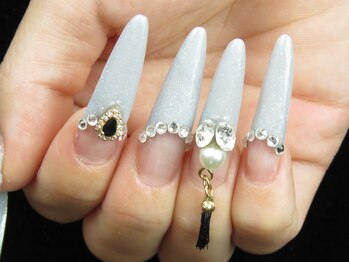 ネイルサロン ミリィー(Nail Salon MiRy)/スカルプフレンチ+パーツ￥15400