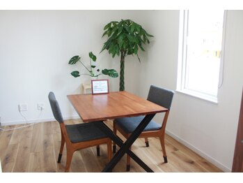 カーム(Calm)/待合室