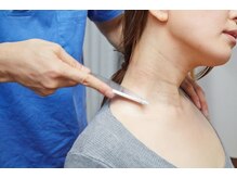 雅 クリニカルルームの雰囲気（肩こり、首こりの筋膜リリース。筋膜の癒着に気持ち良く効果的！）