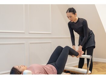 ブルモア(BLMORE)/ピラティスリフォーマー