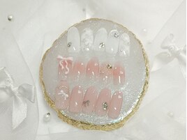 ピンクガーリーネイル