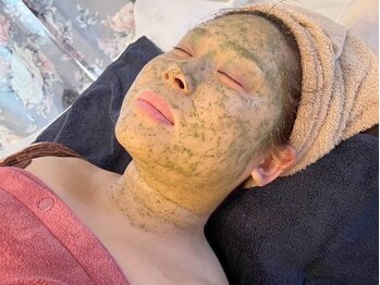 サロンベルクララ(salon Belle clara)の写真/美容家やモデルさん大絶賛《REVIハーブピーリング》今大注目の人気フェイシャルを体感..♪肌質改善を実感☆