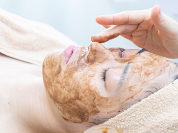 ビューティーサロン プティ(beauty salon petite)の写真/★ハーブピーリング新導入★業界初のエクソソーム入りのハーブピーリングで貴方のお悩みを解決しましょう！