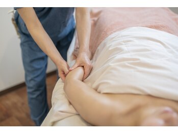 アクア/【太田市/ハワイアンロミロミ】