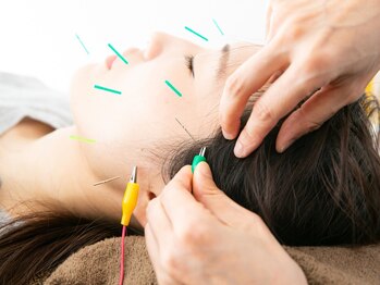 ひつじ治療院の写真/お悩みの原因に徹底アプローチ!顔ツボを的確にグイグイ刺激し、ぼやけた輪郭をキュッと引き締め★