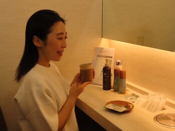 アーユルヴェーダサロン エクスパンス 恵比寿店(Expanse..)/パウダールームへご案内