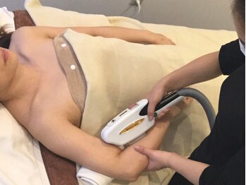 サロン ド フェイス モアナ(Salon de Faith Moana)の写真/都度払いで気軽に通える！脱毛デビューは当サロンへ。ワキ・VIO・全身脱毛など自由に選びやすい♪