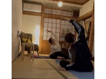 和りらく ココロエン(cocoroen)の雰囲気（完全個室のゆったりしたヨガ部屋。不調に合わせて整えます。）